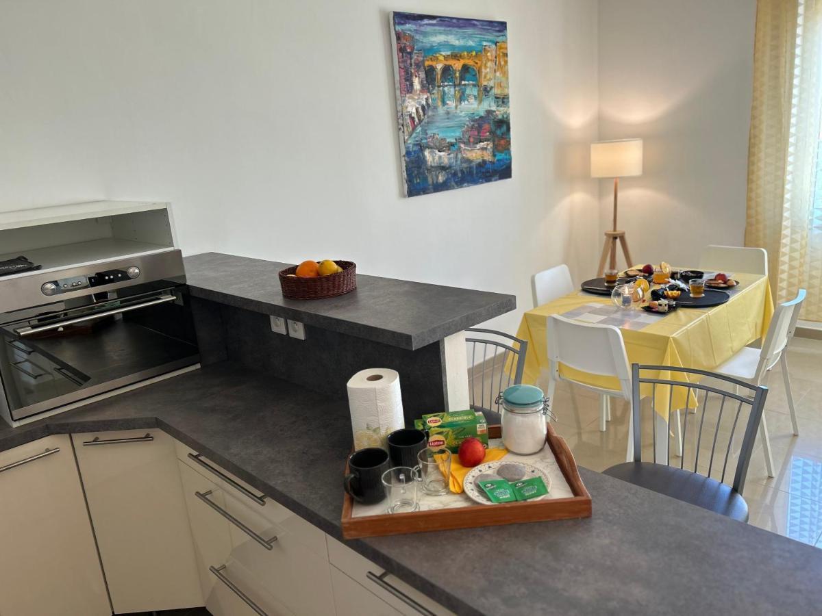 Celebre Vieux Port, Marseille Apartment Exterior photo